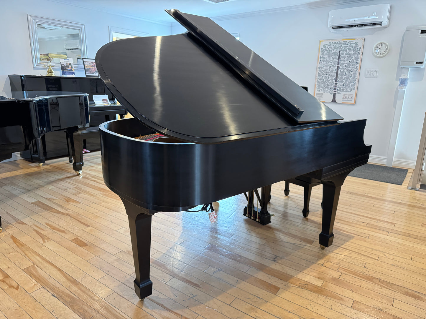 Steinway & Sons modèle L – NY (2004)