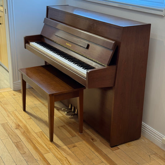 Yamaha droit modèle M1 (41")