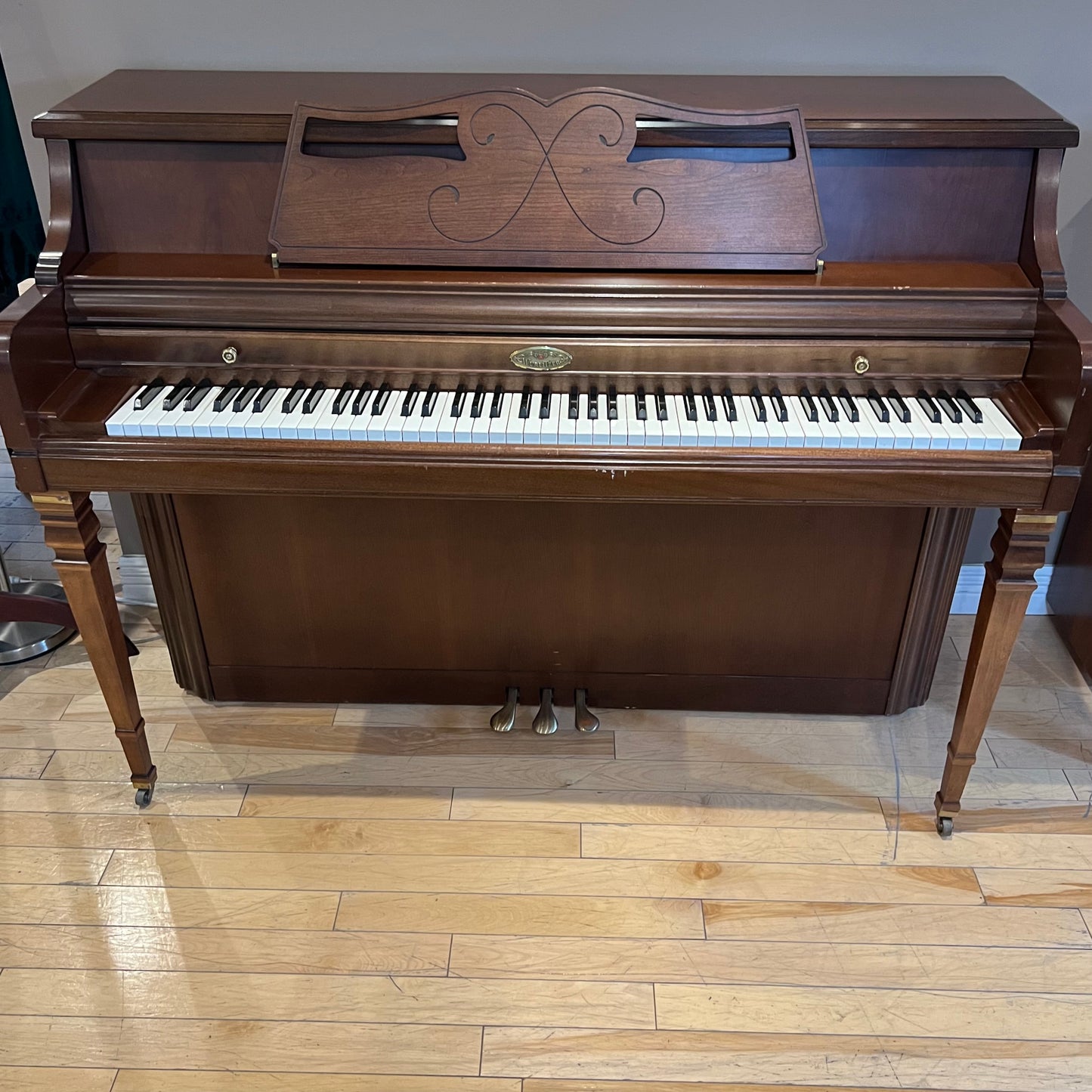 Wurlitzer upright piano - 42" (107cm)