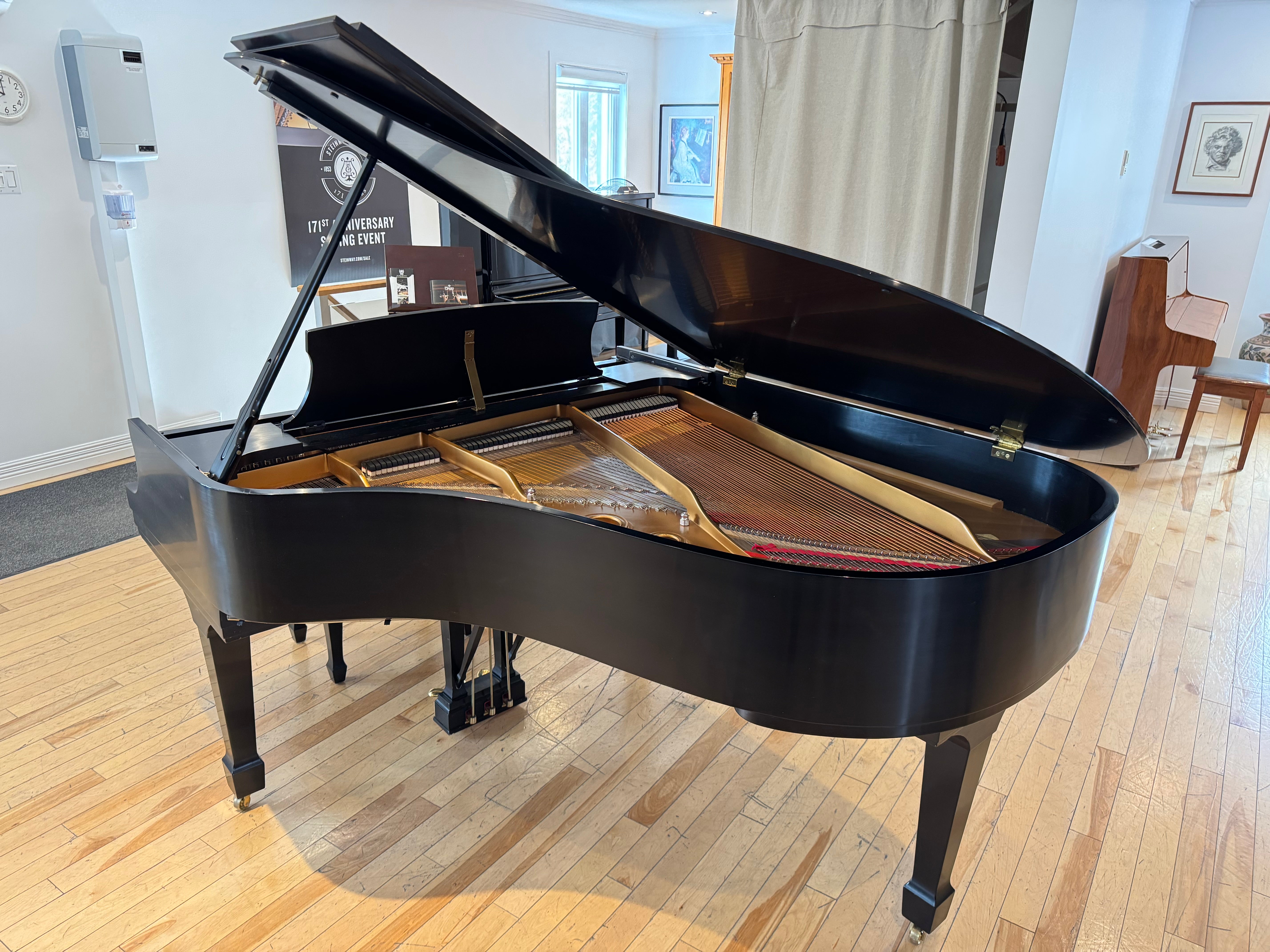 Steinway & Sons modèle L – NY (2004)