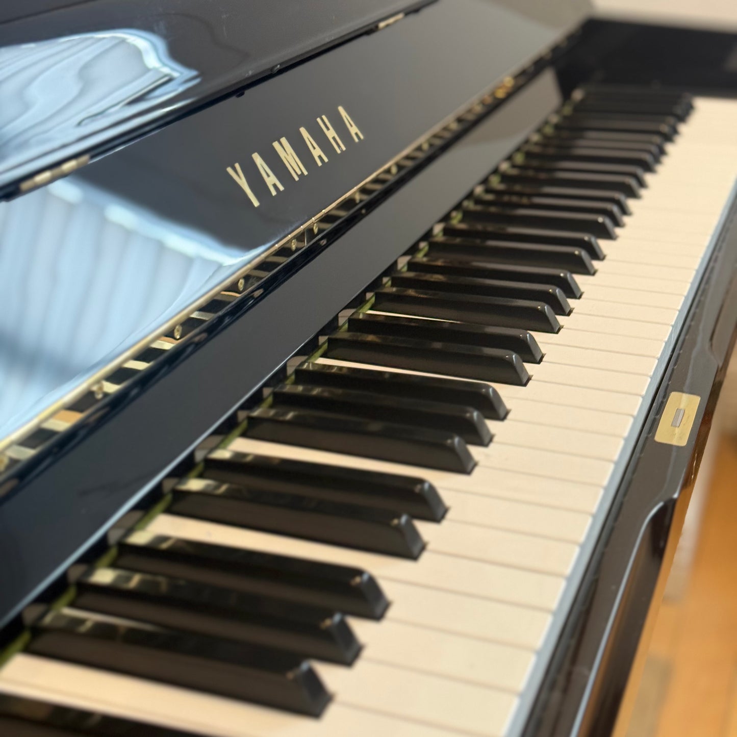 Pianos droits Yamaha U3 – Reconditionnés 52"