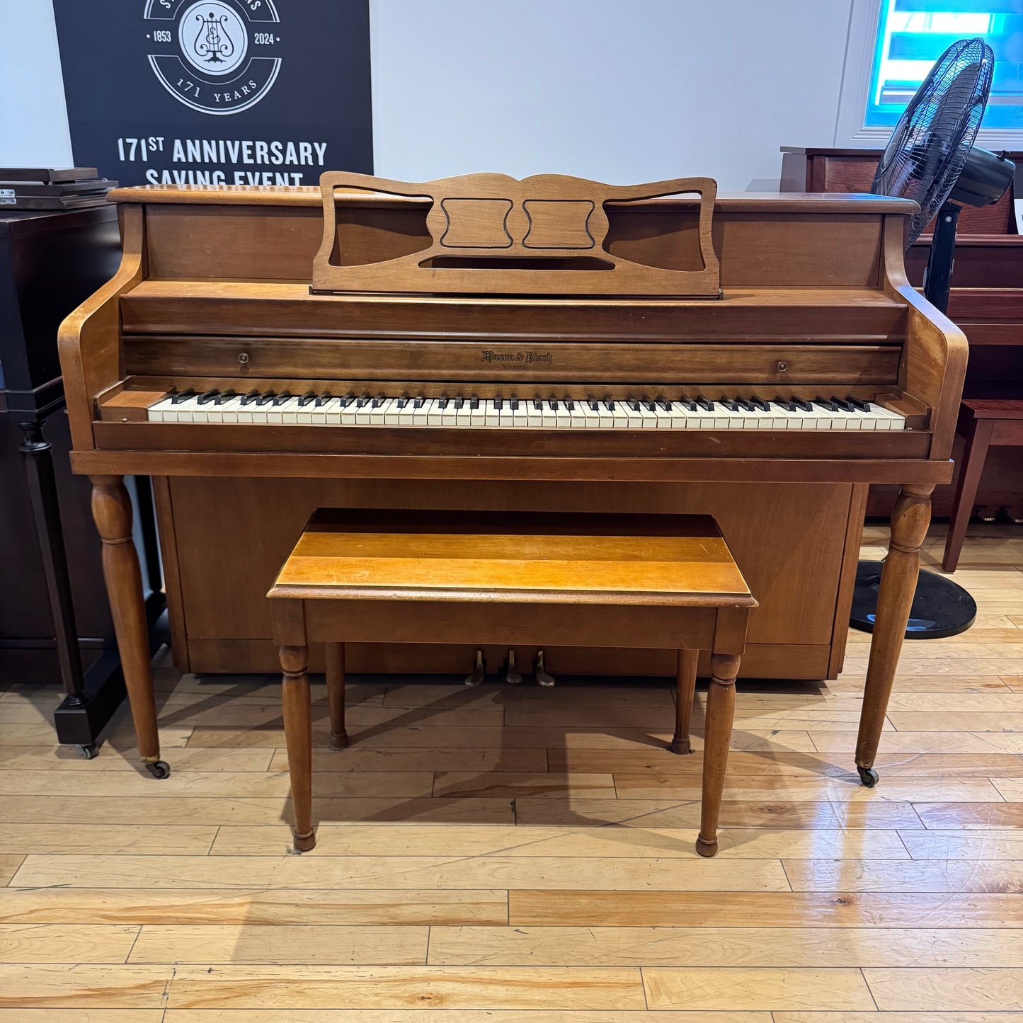 Mason & Risch Upright piano - 40" (102cm)